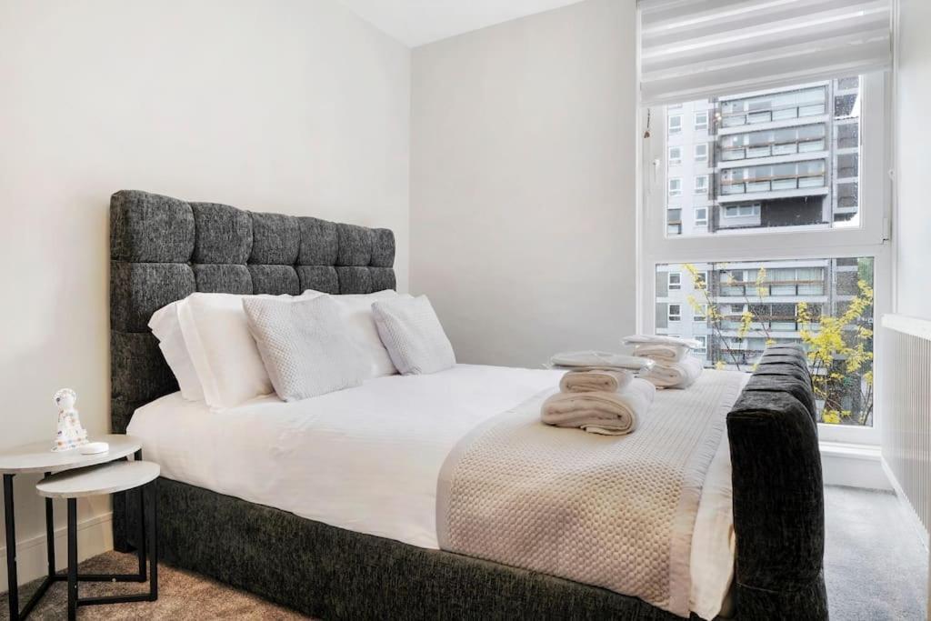 3 Bedroom Luxury - Battersea *